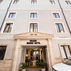 4* מלון Grand Midway